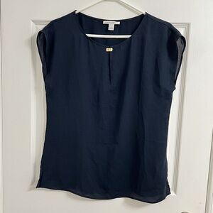 Banana Republic (6) Sheer Short Cap Sleeves Navy Keyhole Work Blouse Gold Clasp